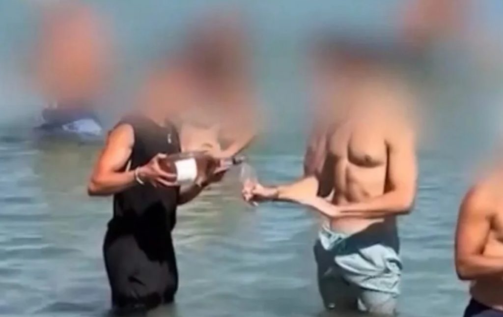 260717170835_paros
