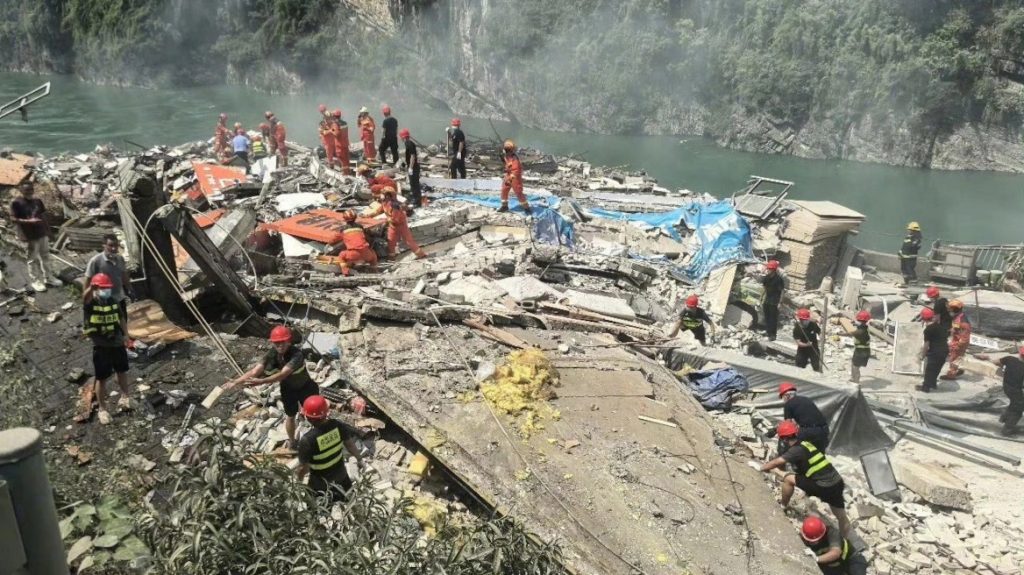 Κίνα: Στους 8 οι νεκροί και στους 34 οι αγνοούμενοι από κατολίσθηση - Βίντεο