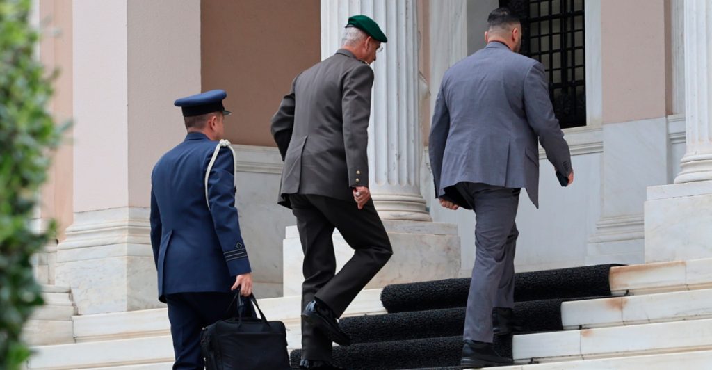 «Πράσινο φως» από το ΚΥΣΕΑ για εξοπλιστικά 4,2 δισ. ευρώ: Η Ασπίδα του Αχιλλέα και τα όπλα της σε πρώτο πλάνο