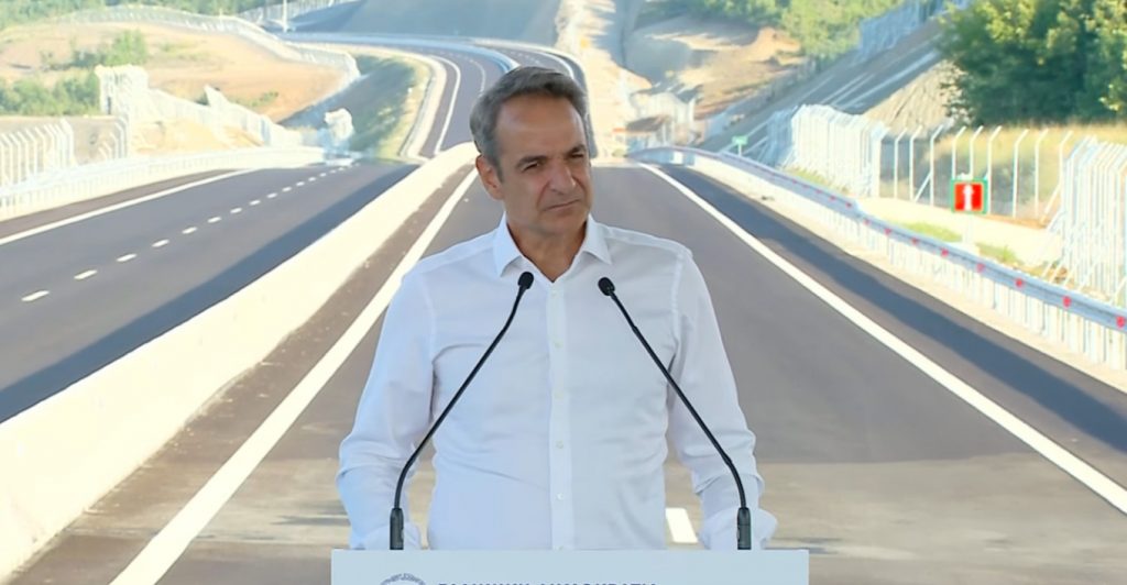 260723195507_maketa-mitsotakis-autokinitodromos