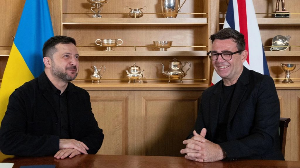 Για την παροχή τεχνολογίας που θα προστατεύει τα ουκρανικά drones συμφώνησαν Άντι Μπέρναμ και Βολοντίμιρ Ζελένσκι