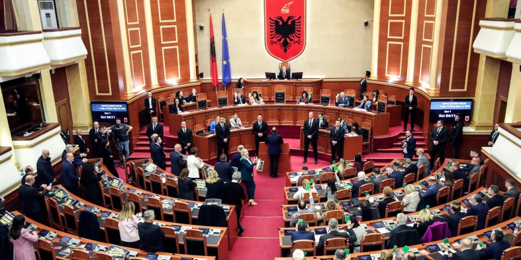 Δάνειο από τις ΗΠΑ για τον εκσυγχρονισμό του στρατού ενέκρινε το κοινοβούλιο της Αλβανίας