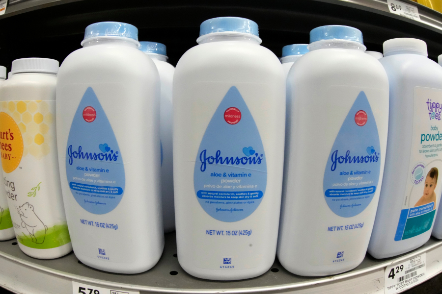 Η Johnson & Johnson προσφέρει έως $5,5 δισ. για να κλείσει τις αγωγές για το βρεφικό ταλκ