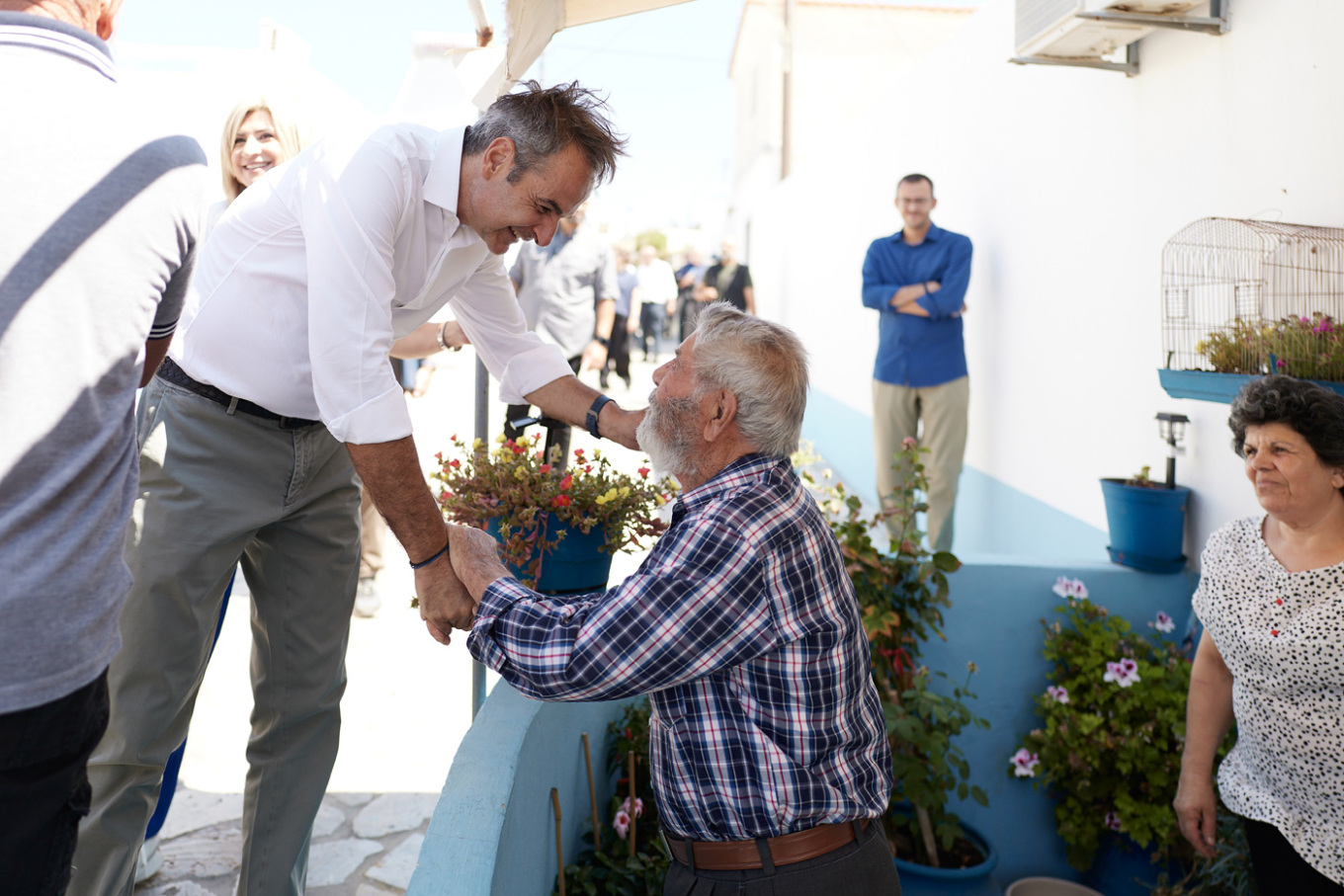 Κ. Μητσοτάκης: Δωρεάν ηλεκτρικά οχήματα για όλους τους κατοίκους και νέοι σταθμοί φόρτισης στο Αγαθονήσι
