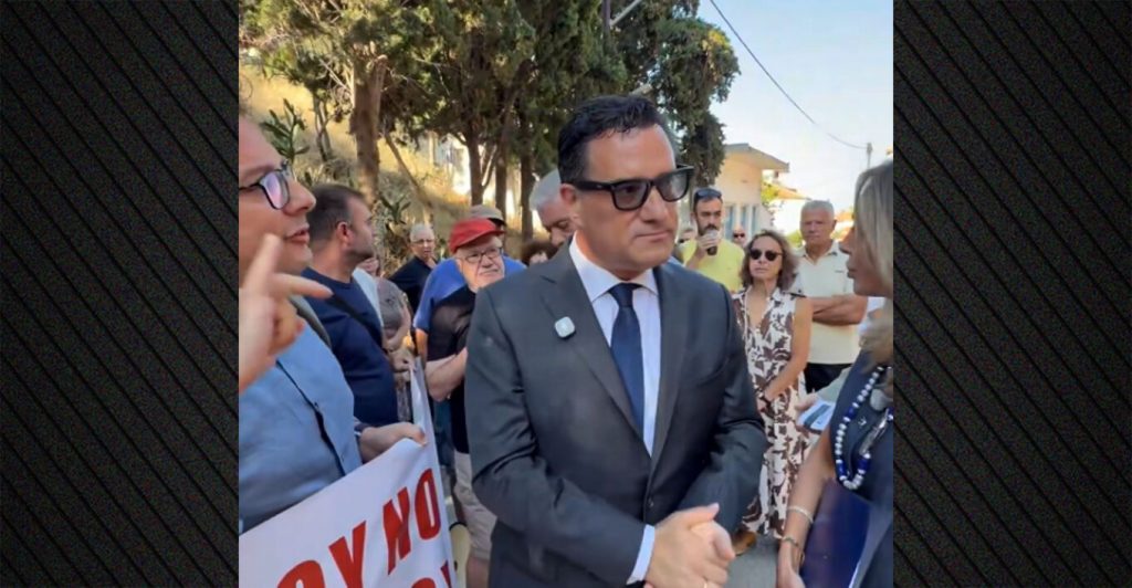 Άδωνις Γεωργιάδης: Ναι, φοράω τα Meta2, κοστίζουν 600 ευρώ και μυστική ή παράνομη εγγραφή με αυτά δεν γίνεται