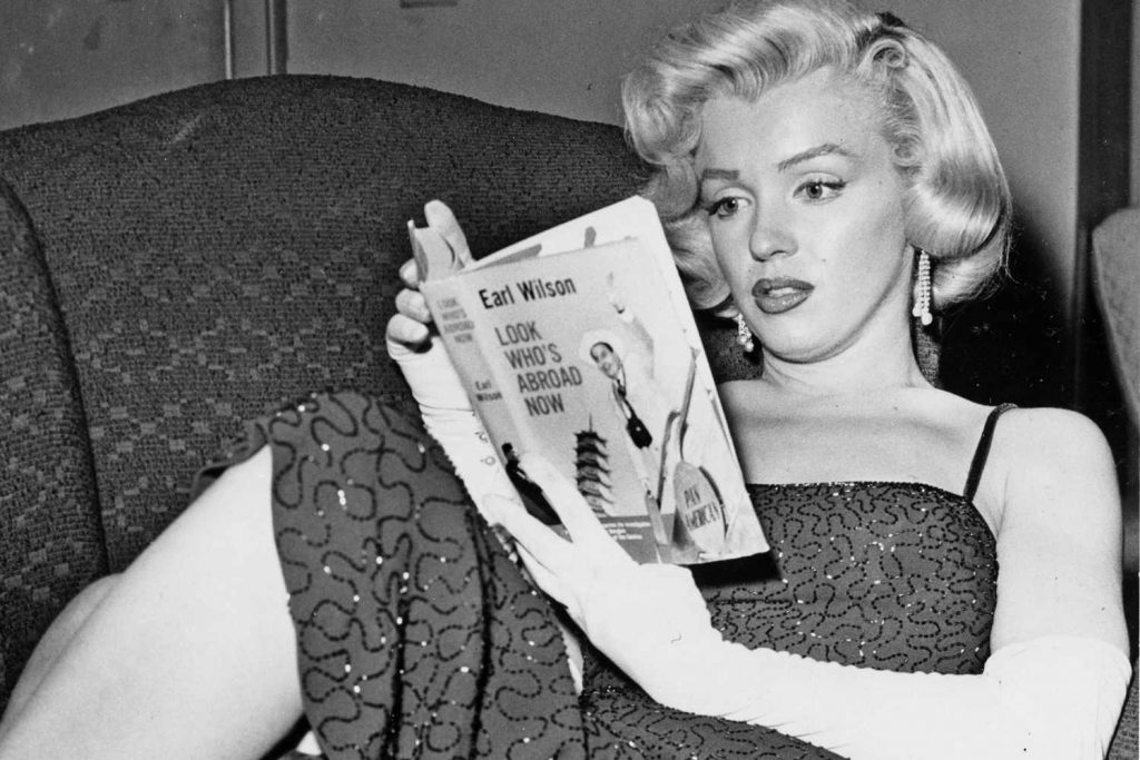 260716221547_Marilyn-Monroe-Books-reading-092322-cb7e8b9245654aed9084c34bbdd3c2db