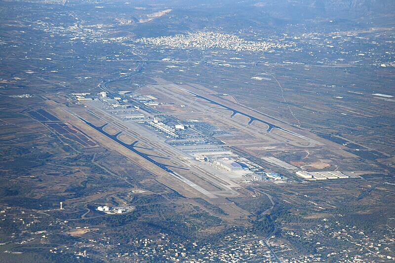 Πανικός στο «Ελευθέριος Βενιζέλος»: Συνελήφθη 71χρονος που καταζητούνταν για βιασμό ανήλικης στο Περού