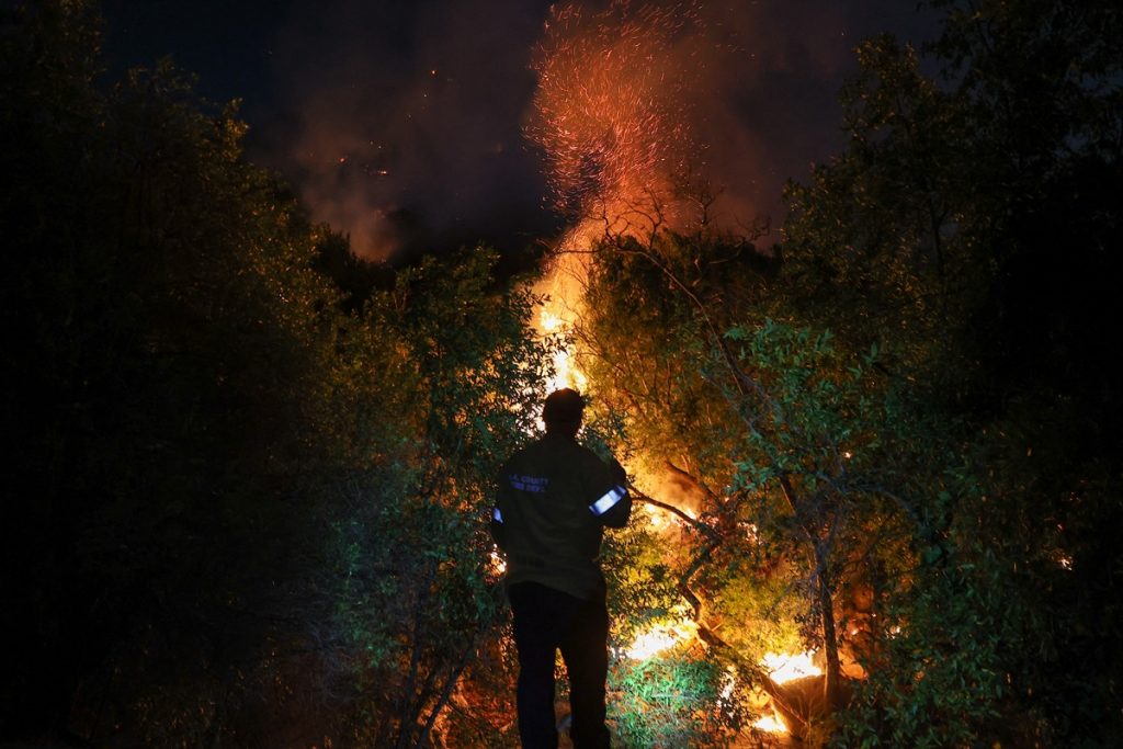 Πύρινος εφιάλτης στην Ουάσιγκτον - 60.000 άνθρωποι εγκατέλειψαν τα σπίτια τους
