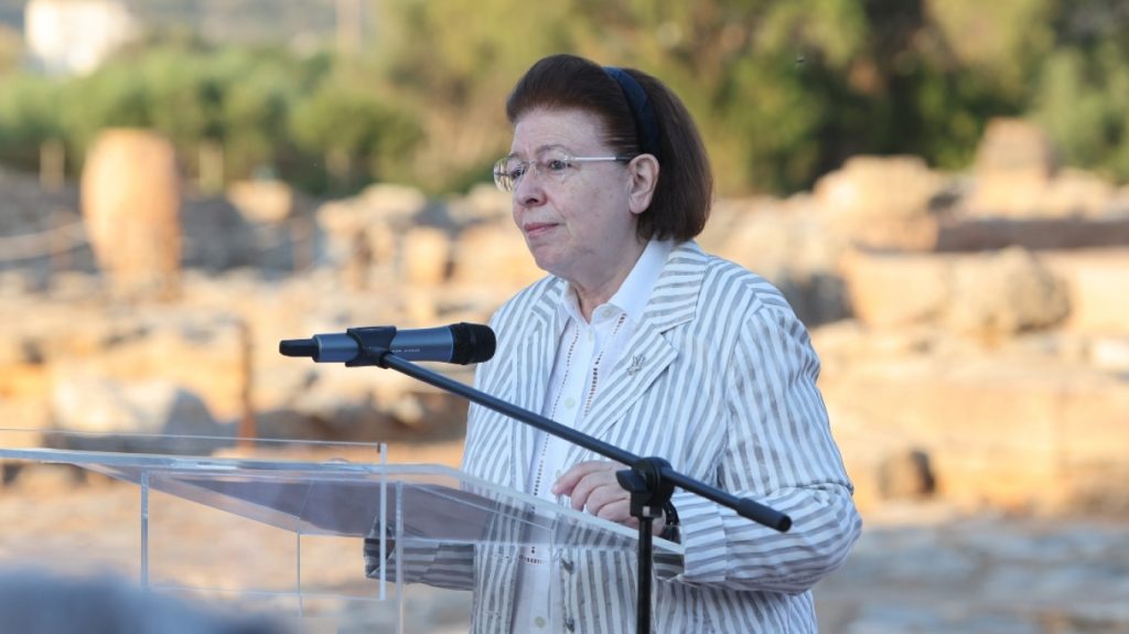 Μενδώνη για τον θάνατο του Λάκη Χαλκιά: Υπήρξε γνήσιος εκφραστής των συλλογικών αγωνιών του λαού