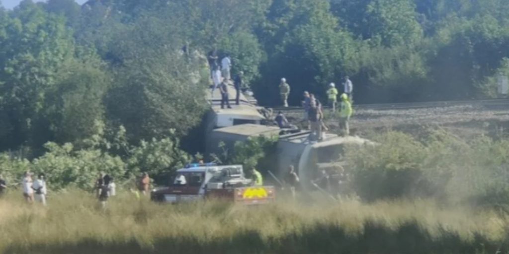 Βρετανία: Εκτροχιάστηκε τρένο στο Σάσεξ της Αγγλίας - Πολλοί οι τραυματίες - Βίντεο