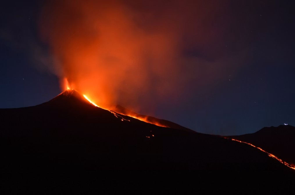 260814213008_etna