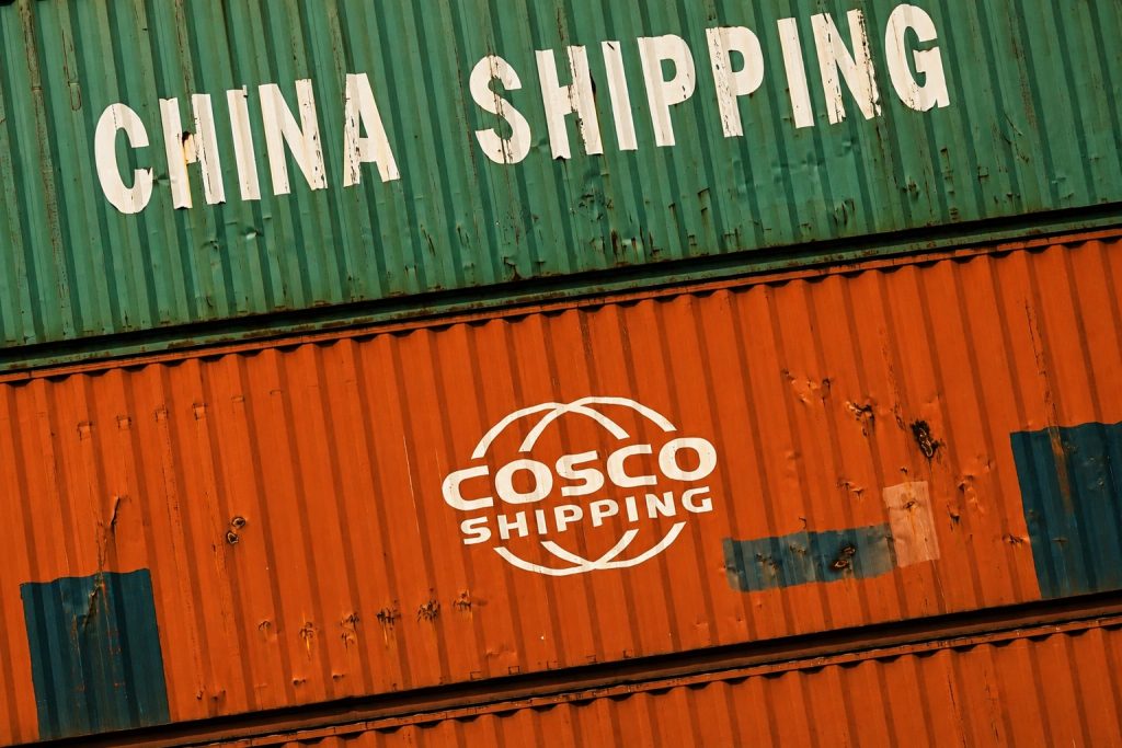 ΟΛΠ: Δέκα χρόνια COSCO στον Πειραιά – Η μεταμόρφωση σε διεθνή κόμβο και το στοίχημα της επόμενης δεκαετίας