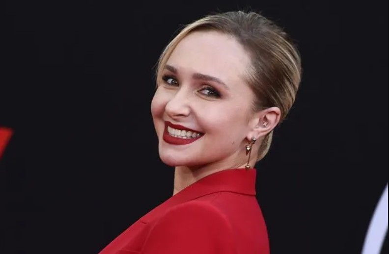 260817205501_hayden-panettiere