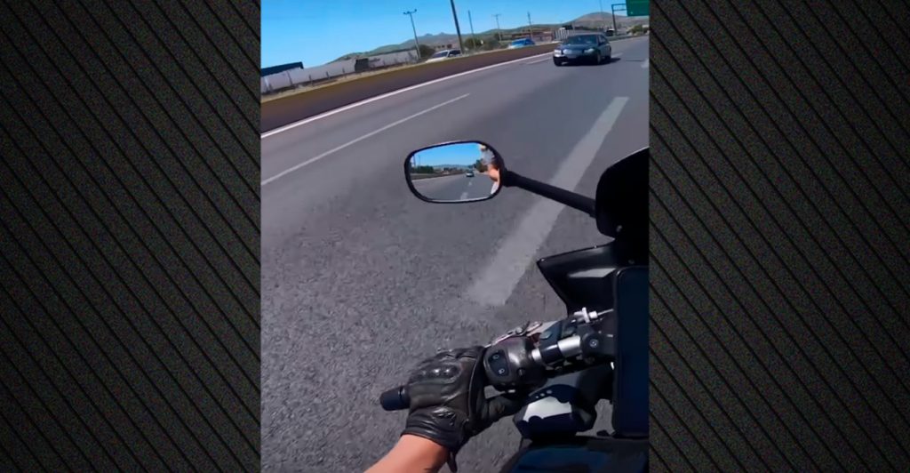 Οδηγός Mercedes πήγαινε ανάποδα στην Αθηνών-Κορίνθου - «Πιάστηκε» σε βίντεο από YouTuber μοτοσικλετιστή