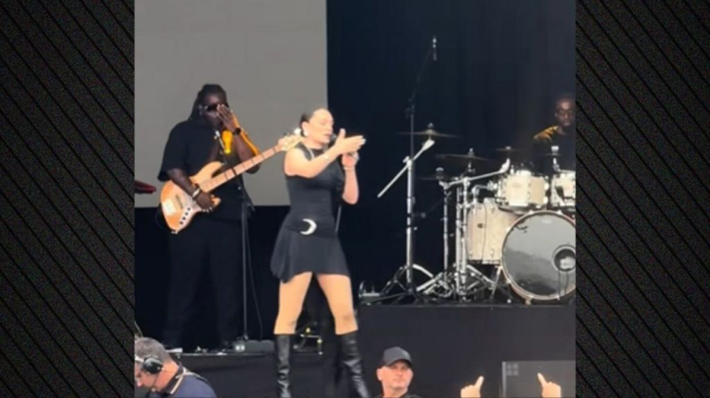 Jessie J: Διέκοψε συναυλία της λόγω καβγά ανάμεσα σε θεατές: Μπορείτε απλώς να τους βγάλετε έξω για να συνεχίσουμε;