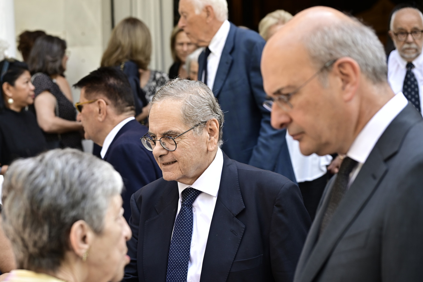 Στέφανος Μάνος: Σήμερα το τελευταίο «αντίο» - Ποιοι έδωσαν το παρών στην κηδεία του 