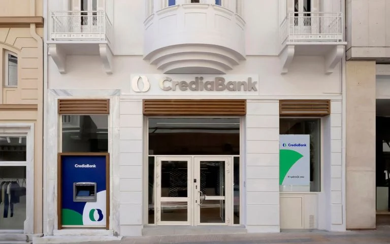 260821111542_CrediaBank_Skoufa_1-768×480