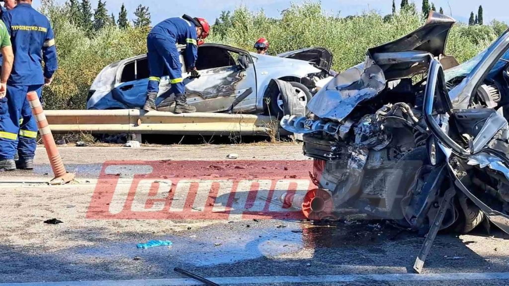 Απανθρακώθηκε νεαρή οδηγός σε σύγκρουση δύο ΙΧ στην παλαιά Εθνική Οδό της Κάτω Αχαΐας - Φωτογραφίες