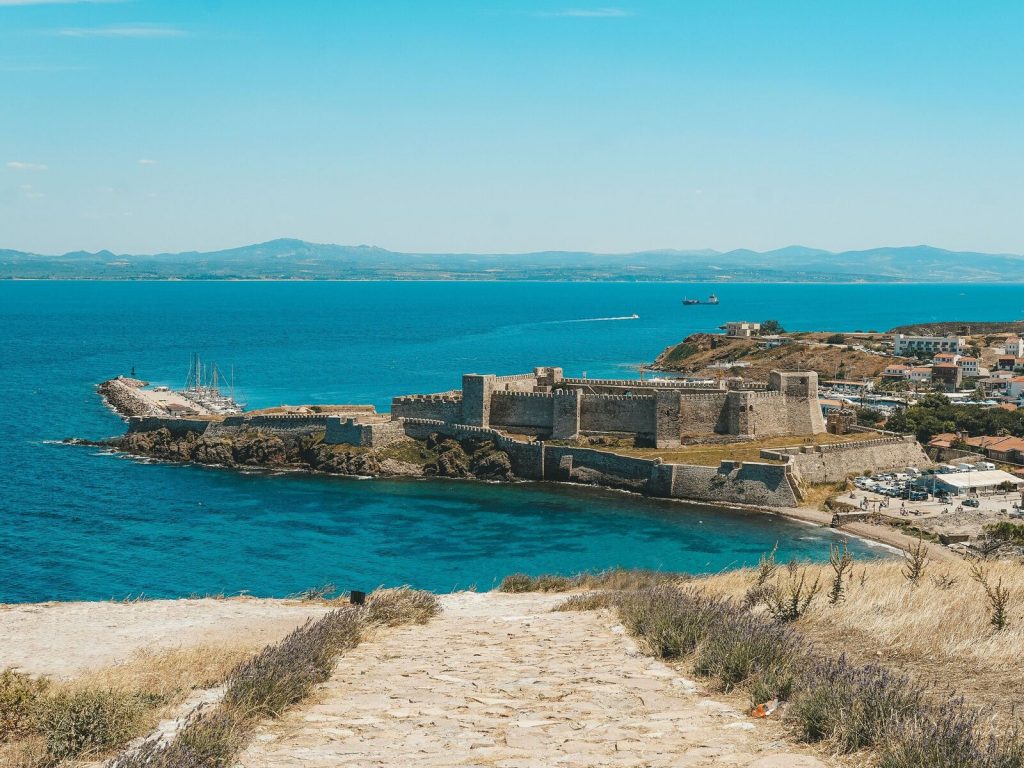 Ίμβρος και Τένεδος: «Διώξαμε τους Έλληνες και τώρα παίζουμε τα τραγούδια τους»