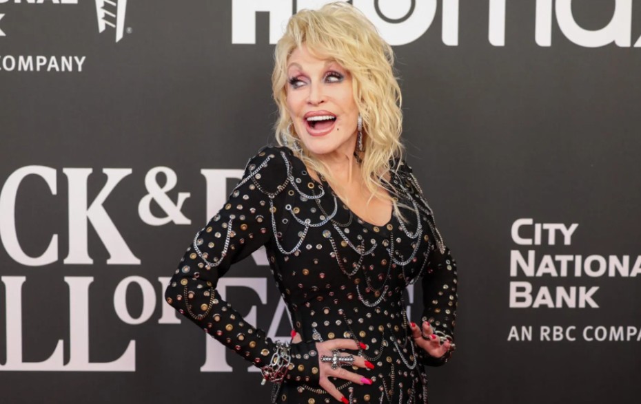 260826212404_dolly-parton