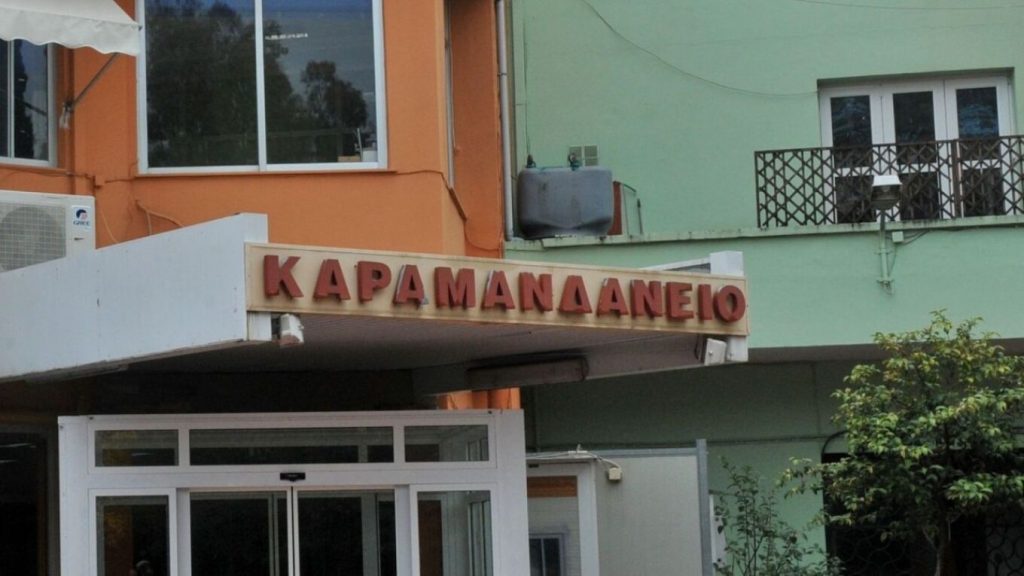 Αχαΐα: Στο νοσοκομείο 14χρονος που έπεσε από ύψος 4 μέτρων - Yποχώρησαν τα κάγκελα στο ξενοδοχείο και βρέθηκε στο έδαφος