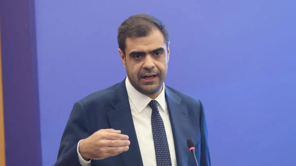 μαρινακης