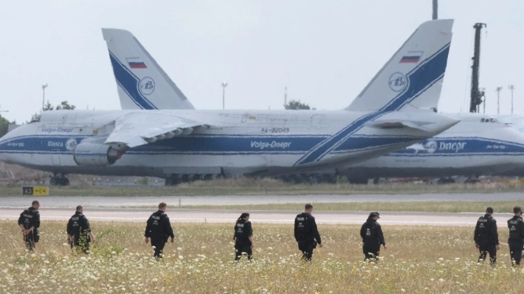Γερμανία: Η Ρωσία υπεύθυνη για την υβριδική επίθεση στο αεροδρόμιο της Λειψίας - Το ρωσικό προξενείο της Βόννης κλείνει