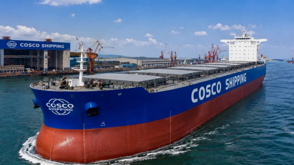 Τη χρήση πλοίων της COSCO για συλλογή στρατιωτικών πληροφοριών καταγγέλουν αξιωματούχοι των ΗΠΑ, αναφέρει το Reuters