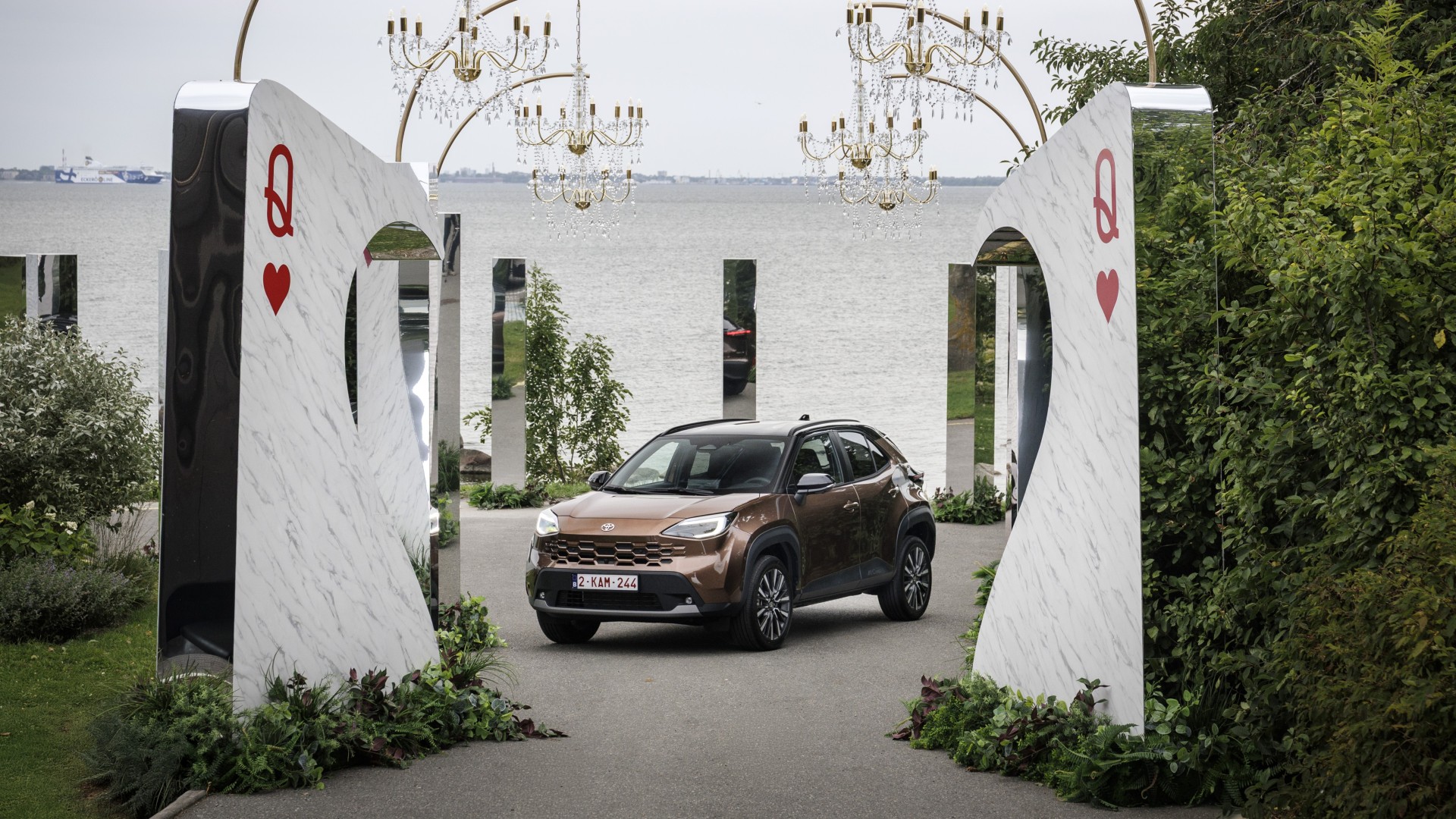 Toyota Yaris Cross: Μια βόλτα στη «Χώρα των Θαυμάτων» με το best-seller της ελληνικής αγοράς