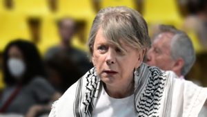 Έλενα Ακρίτα για καταγγελία βιασμού: Σε ζητήματα σεξουαλικής βίας δεν υπάρχουν «δικοί μας» και «δικοί σας», η αριστερή ταυτότητα δεν αποτελεί συγχωροχάρτι