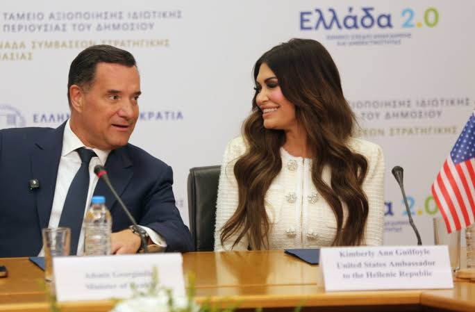 Α. Γεωργιάδης: To βίντεο του με την Κίμπερλι Γκιλφόιλ από το νοσοκομείο της Χίου - «Η παρουσία σας ήταν ψήφος εμπιστοσύνης»