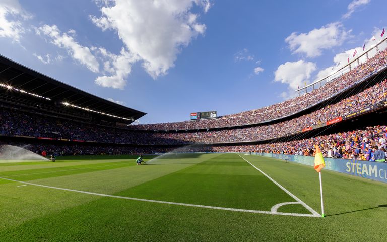 260915141155_barcelona_shutterstock_-768×480