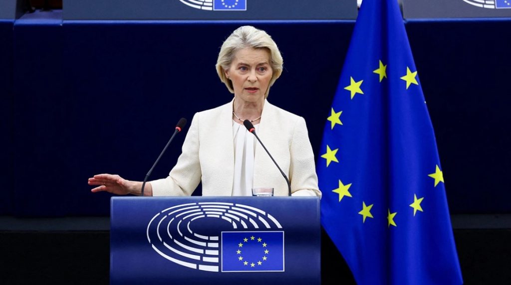 Η φον ντερ Λάιεν απέτισε φόρο τιμής στον Έλληνα και τον Δανό πιλότο που σκοτώθηκαν στις φωτιές στην Ελλάδα - «Πέθαναν σαν ήρωες»