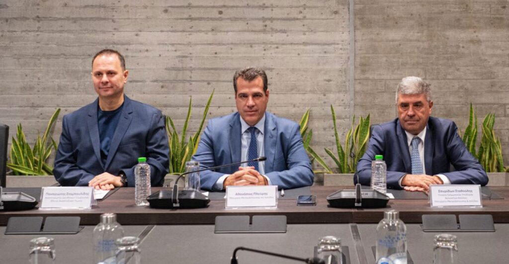 Θ. Πλεύρης: Υπογράφηκαν οι συμβάσεις των 137,1 εκατ. ευρώ για τις δομές μεταναστών - Πώς μοιράζεται το έργο