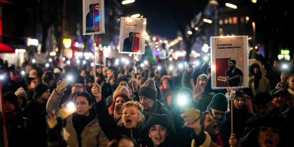 Για εγκλήματα κατά της ανθρωπότητας κατηγορεί το Ιράν η Διεθνής Αμνηστία - Έκθεση για την καταστολή των διαδηλώσεων το 2022