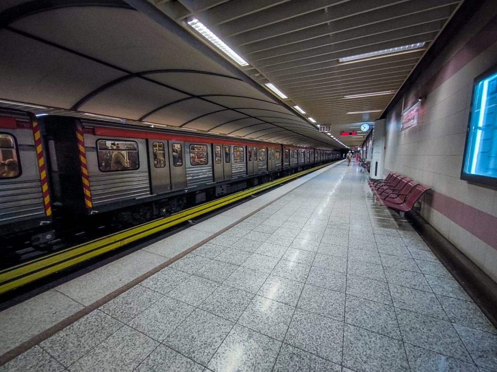 Κλείνουν στις 15:30 οι σταθμοί του μετρό «Κορυδαλλός» και «Μανιάτικα»