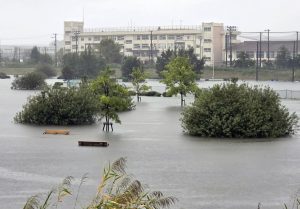 Σαρώνει την Ιαπωνία ο τυφώνας Ντουτζουάν: 4 νεκροί, χιλιάδες νοικοκυριά χωρίς ρεύμα