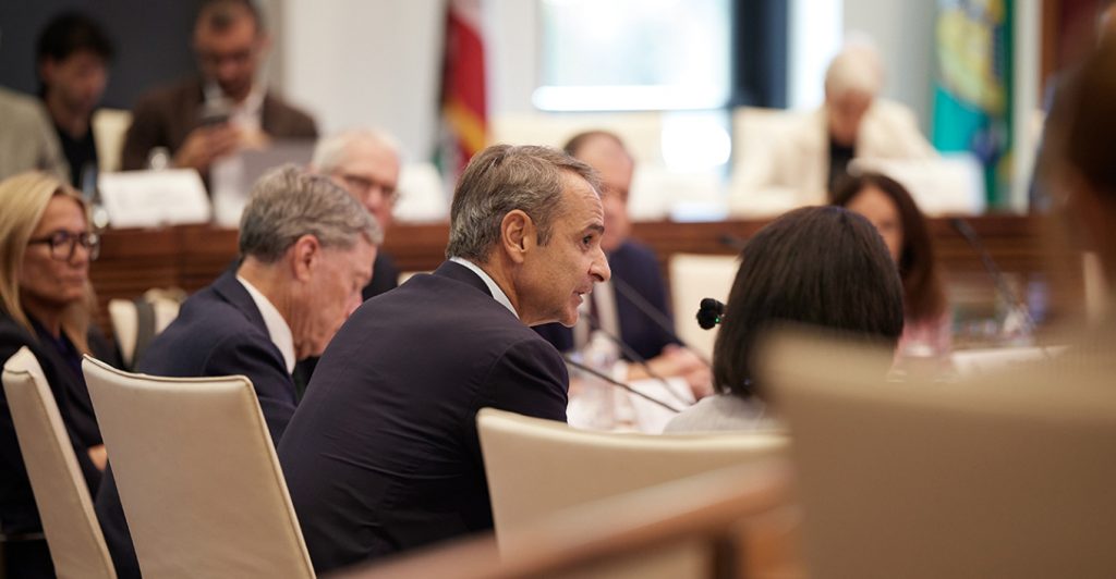 Μητσοτάκης στη Νέα Υόρκη: Το «γεωπολιτικό» τετ α τετ με Κάρνεϊ και η συνάντηση με στελέχη της ExxonMobil
