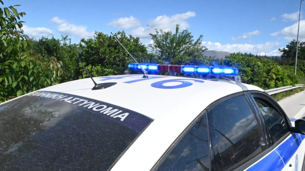 Άγριος καβγάς μεταξύ ηλικιωμένων στη Φαρκαδόνα: 75χρονος χτύπησε με τσάπα 79χρονο για κτηματικές διαφορές