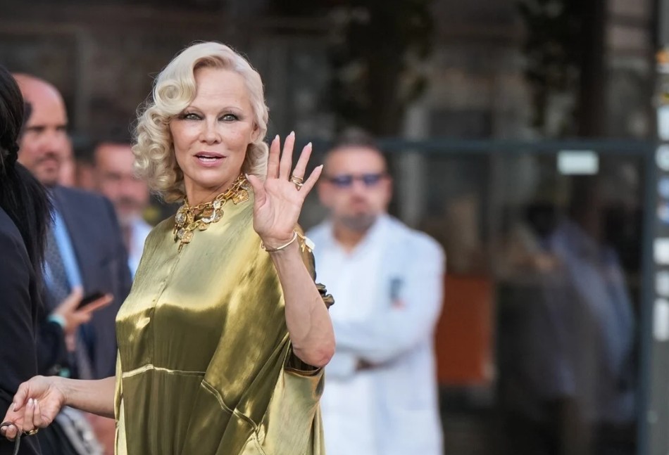 260923170648_pamela-anderson