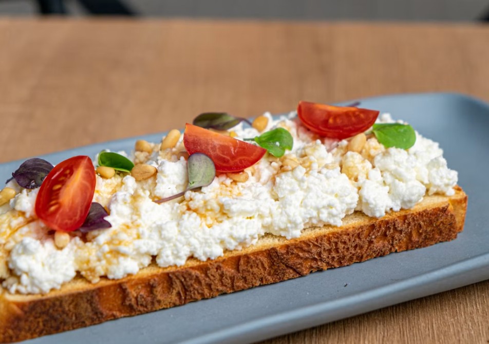 260923192149_feta