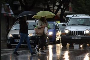 Καιρός: Βροχές και άνεμοι έως 7 μποφόρ - Πού θα χτυπήσουν τα φαινόμενα