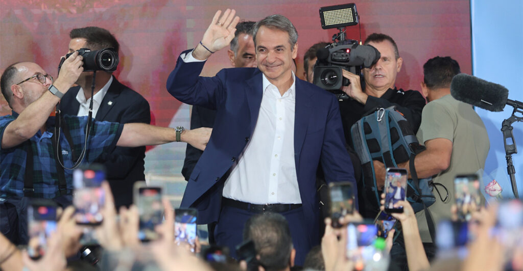 Tο παρασκήνιο των γενεθλίων της ΝΔ: Το μήνυμα Μητσοτάκη για 4η νίκη, οι ηχηρές απουσίες και τα πηγαδάκια των στελεχών