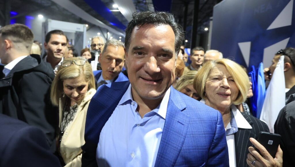 Άδ. Γεωργιάδης: Απορώ με υπουργούς που επέλεξαν να λείπουν από τη γιορτή της ΝΔ επειδή λέει είχαν άλλες υπουργικές υποχρεώσεις