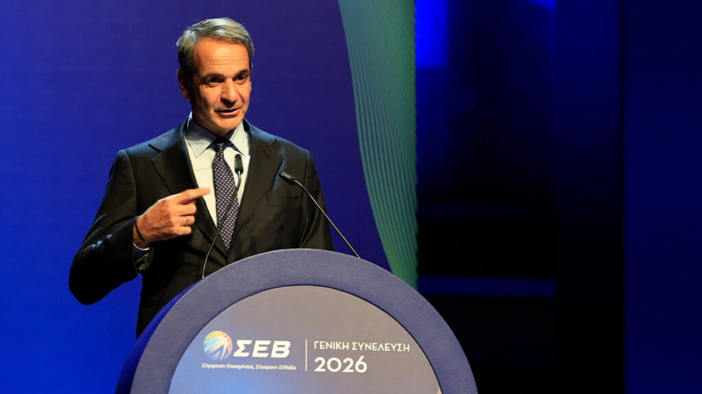 Άμεση στήριξη της βιομηχανίας με επιδότηση του ρεύματος, με κόστος 95 εκατ. Ευρώ, είπε ο Κυριάκος Μητσοτάκης από τον ΣΕΒ