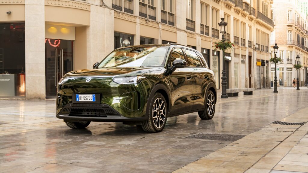 Leapmotor B03X: Έρχεται με τιμή από 19.990 ευρώ και αυτονομία έως 382 χιλιόμετρα