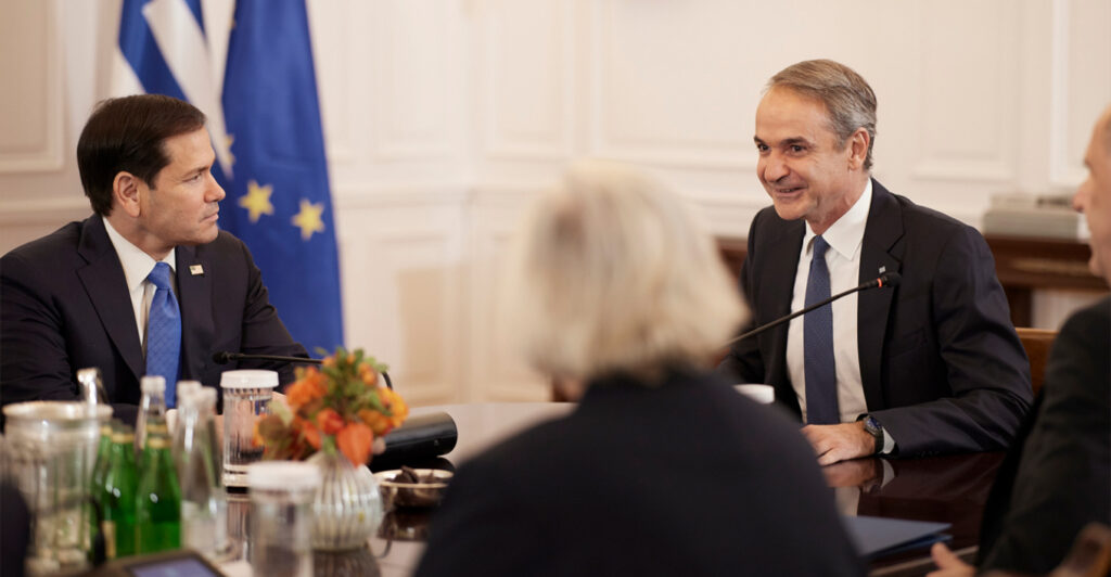 261008083610_mitsotakis-rubio-mak2