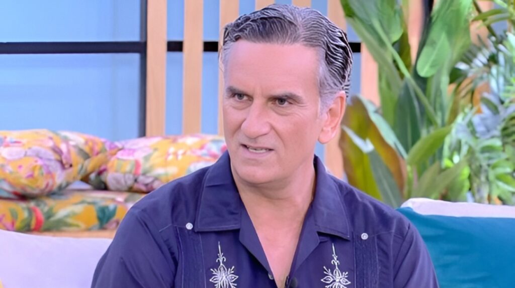 261008143308_nikos-psarras