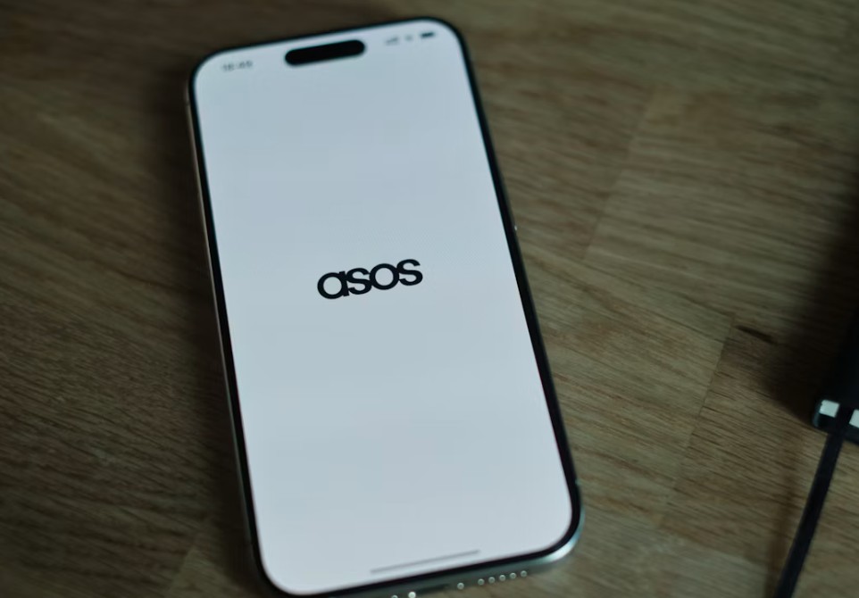 261008172703_asos