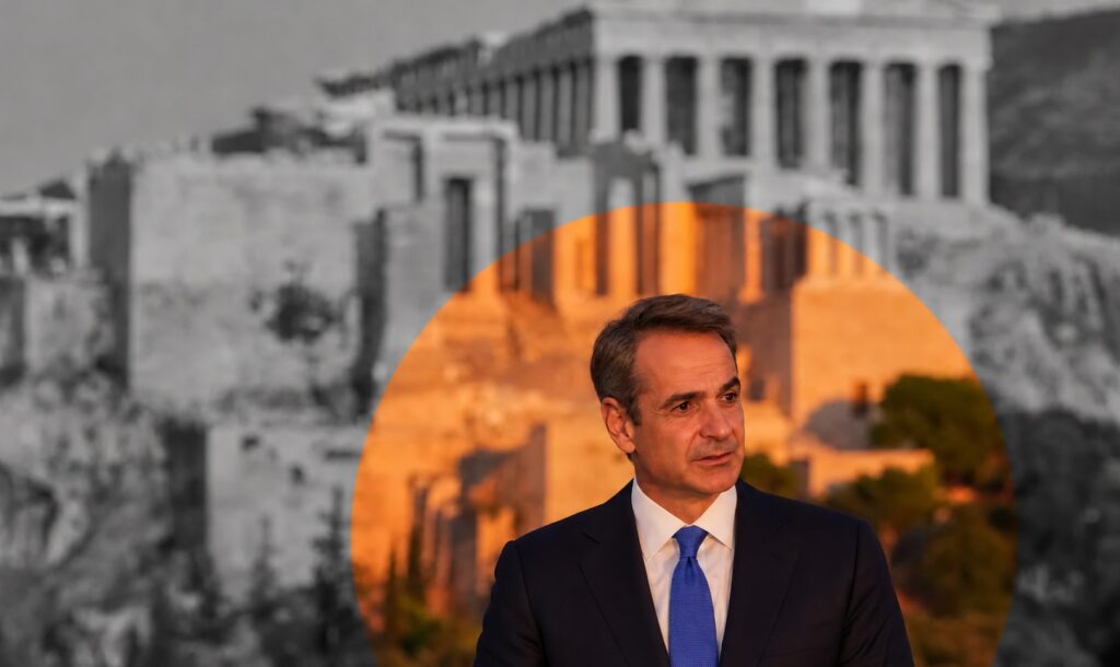 Τους έζωσαν τα φίδια στο Μαξίμου: Ο εφιάλτης του 25% και η επόμενη μέρα του Μητσοτάκη - Ο πρωθυπουργός άνοιξε μόνος του την πόρτα της συζήτησης για την ηγεσία της ΝΔ